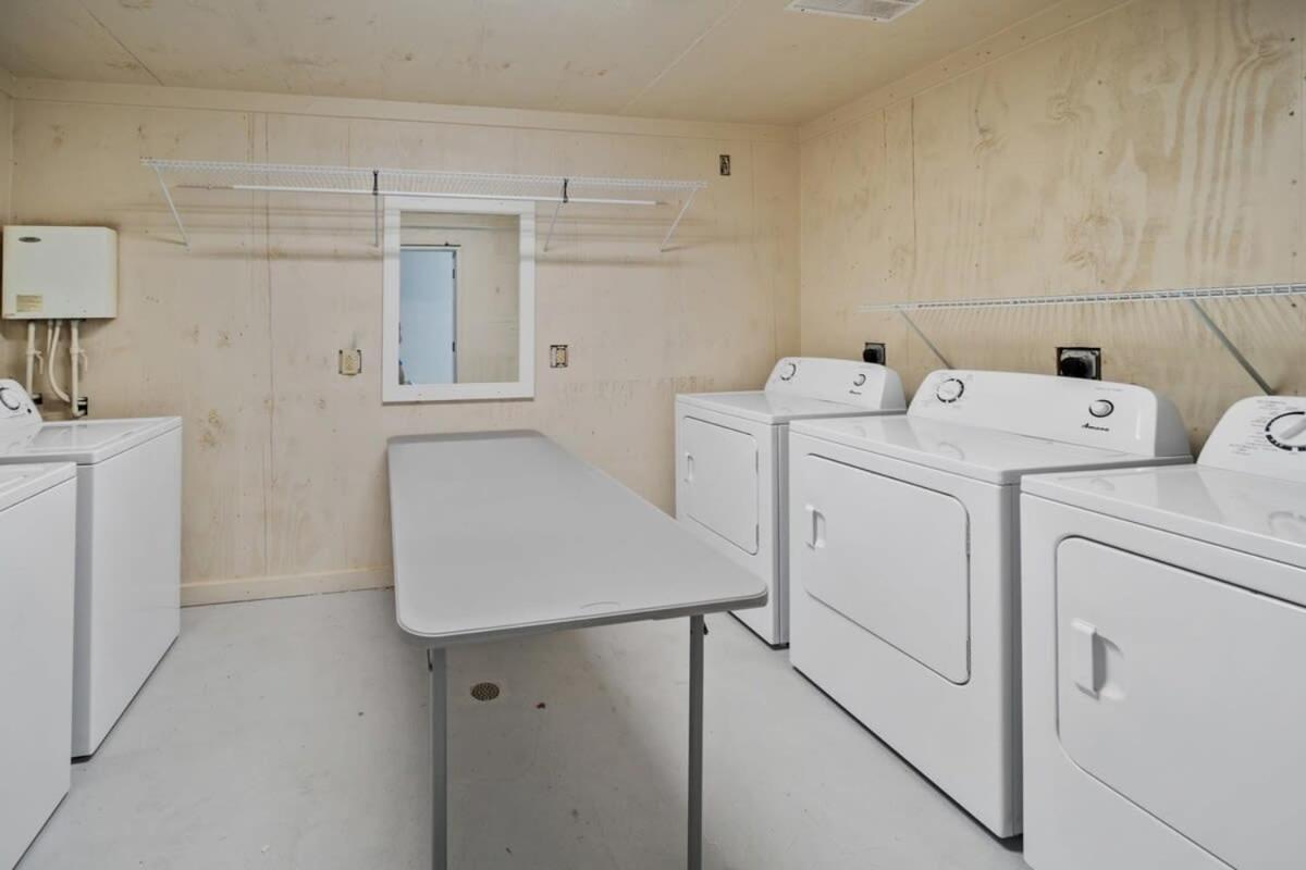 Newly Renovated Condo With Private Balcony! Panama City Beach Exteriör bild