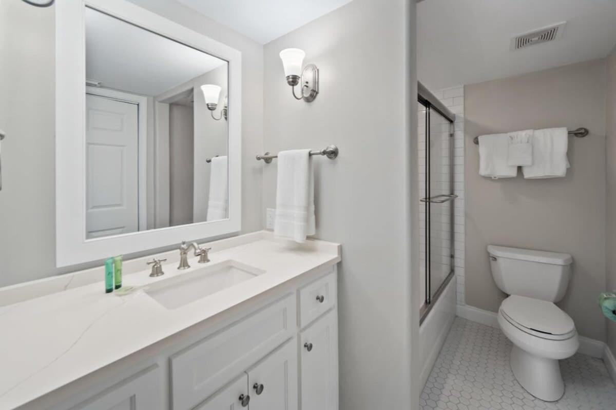 Newly Renovated Condo With Private Balcony! Panama City Beach Exteriör bild